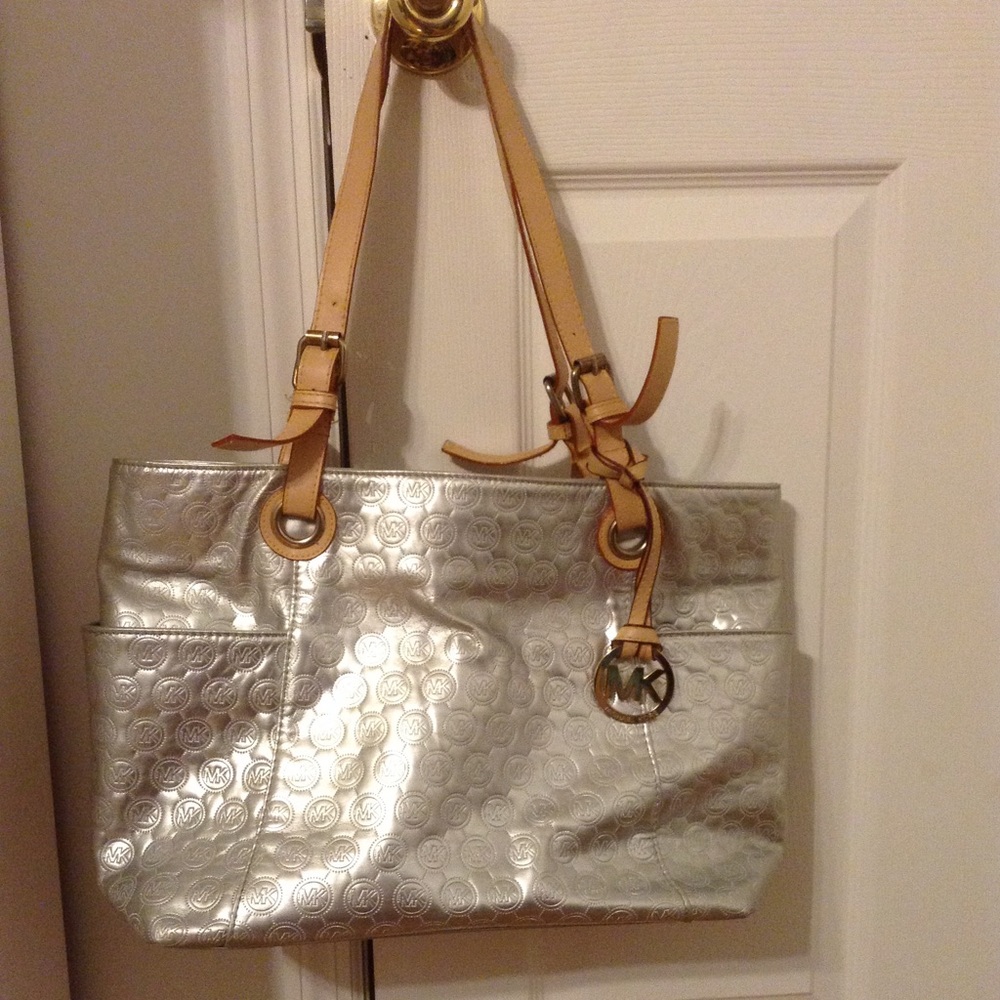 Cute purse - Picture 2 of 4